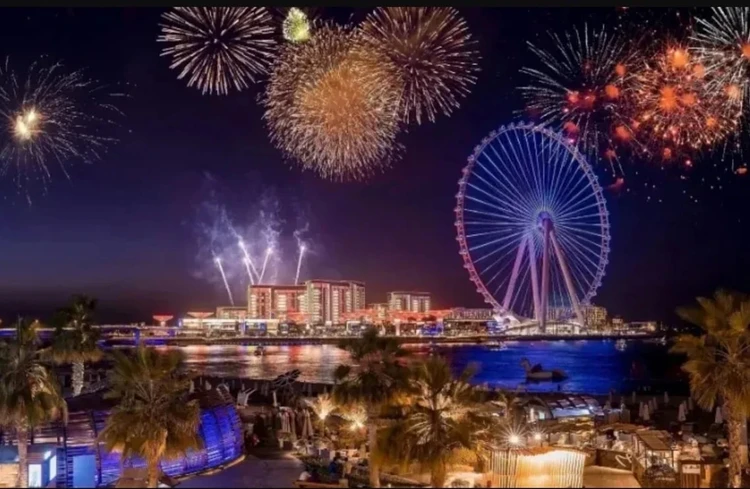 Где в Дубае можно посмотреть фейерверк в новогоднюю ночь. Лучшие локации и полезные лайфхаки