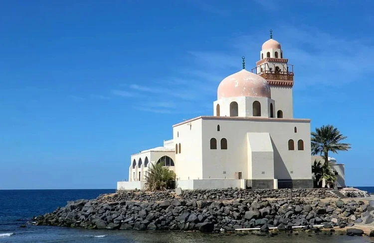 Новое направление безвизового пляжного отдыха появится у россиян в 2026 году